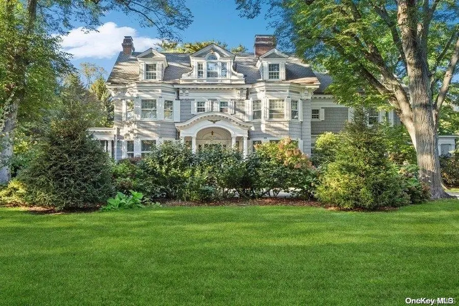 Photograph of 87 11th Street