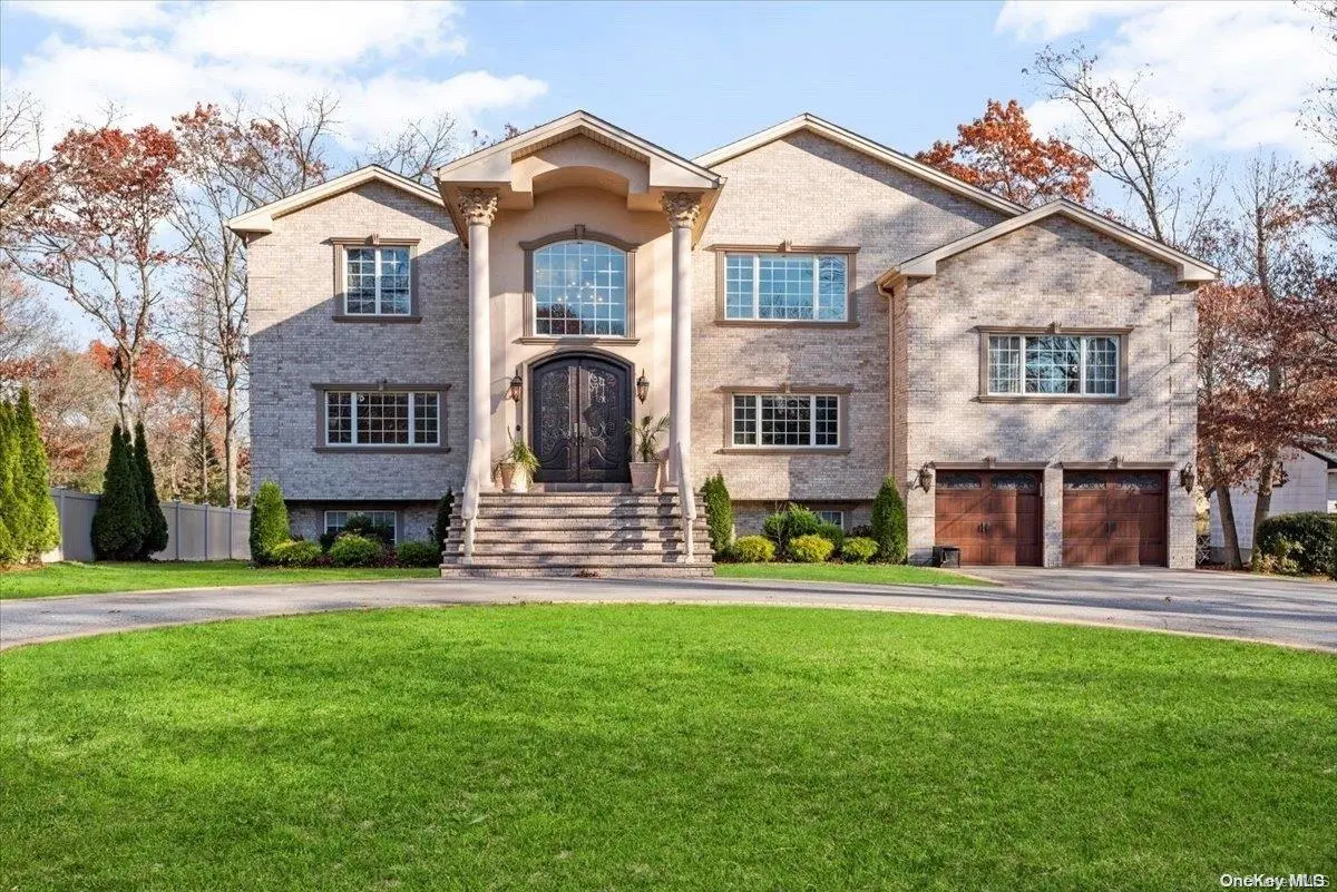 Photograph of 9 White Oak Drive