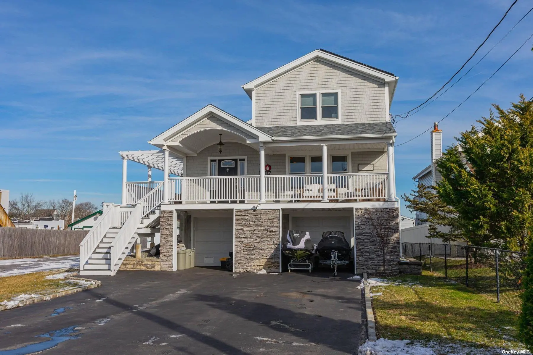 Photograph of 734 Shore Walk