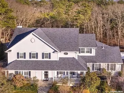 Photograph of 53 Ridgefield Drive
