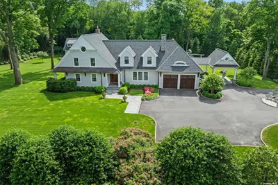 Photograph of 3 Huxley Drive