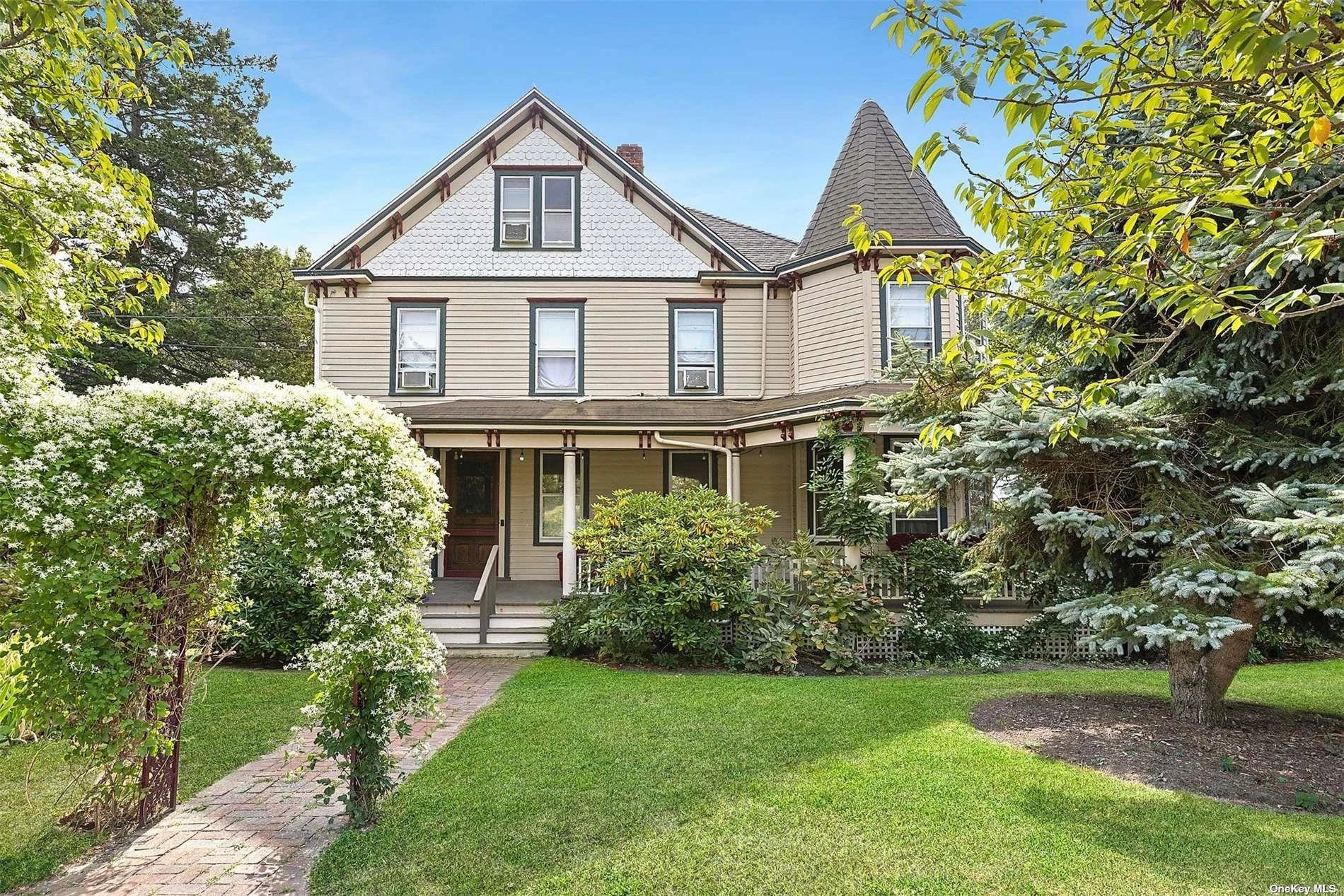 Photograph of 151 Bay Avenue