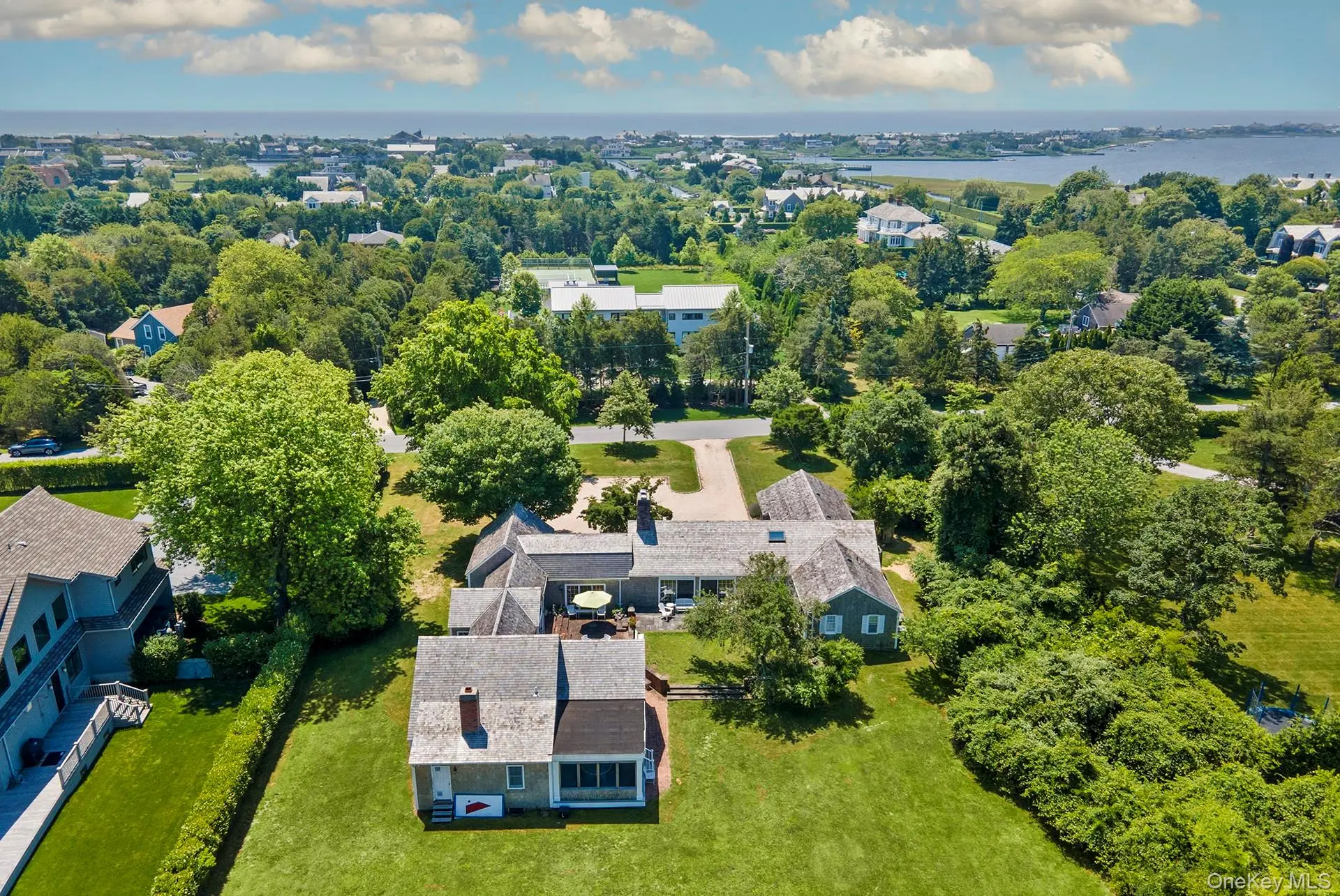 Photograph of 19 Quaquanantuck Lane