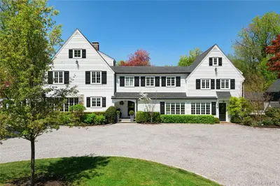 Photograph of 30 Bonnie Heights Road