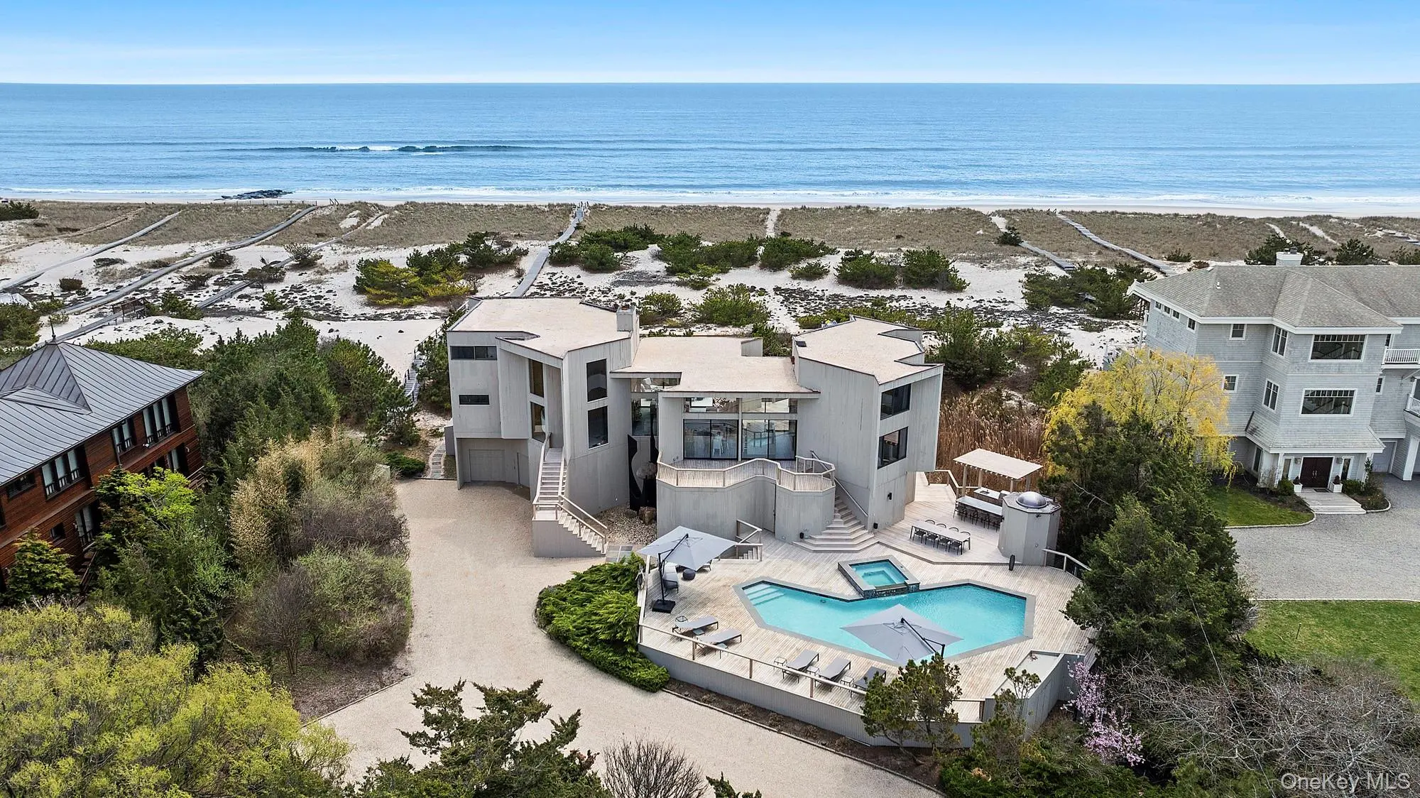 Photograph of 199 Dune Road