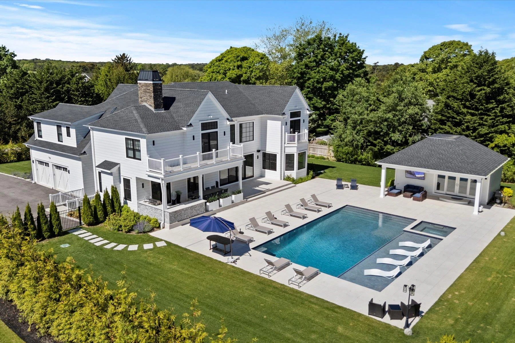 Photograph of 58 Country Club Drive