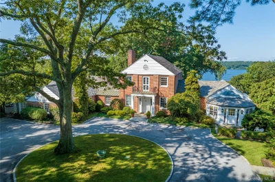 Photograph of 116 White Hill Road