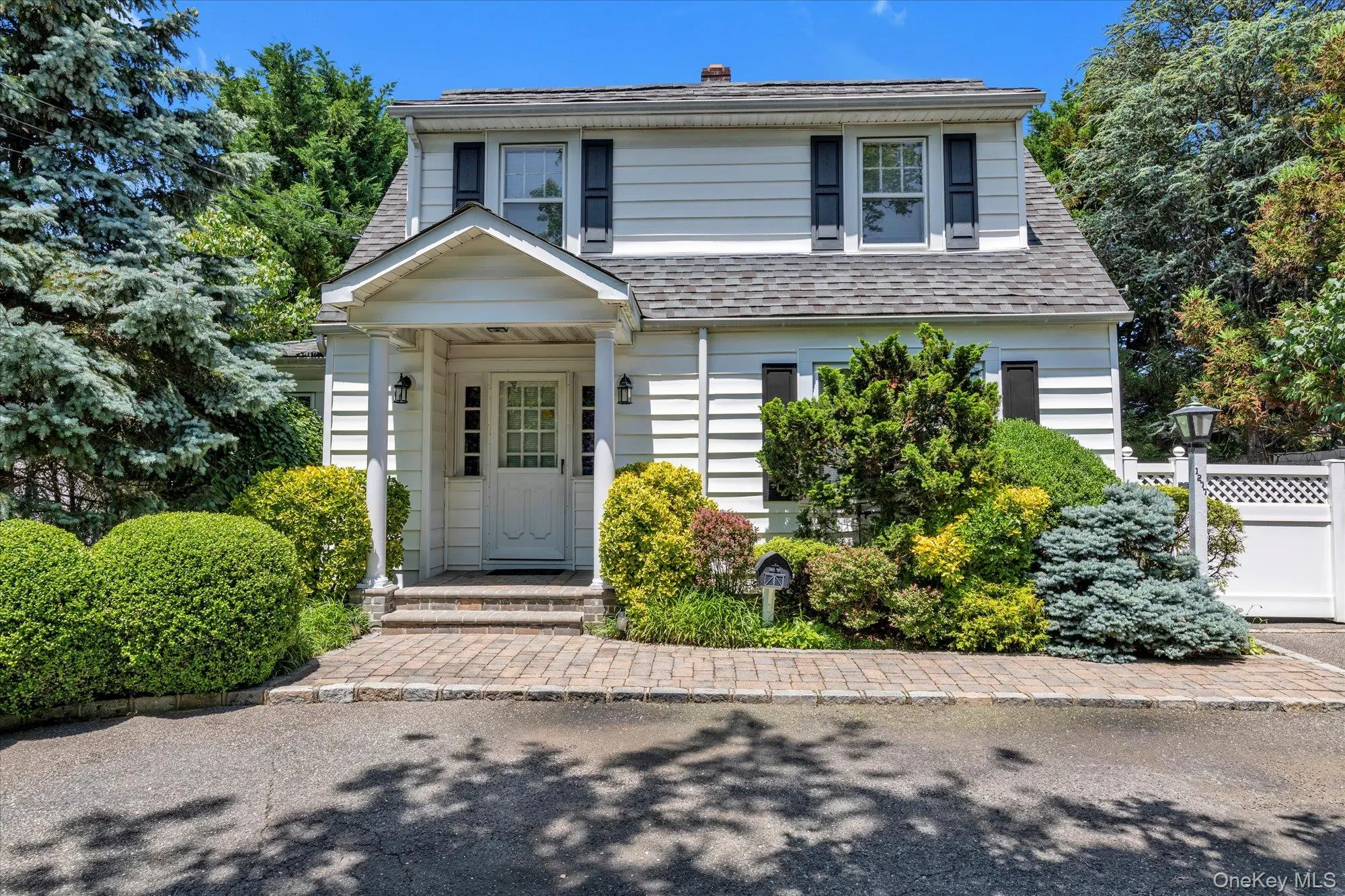Photograph of 1277 Jerusalem Avenue