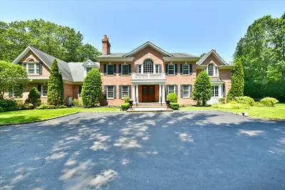 Photograph of 1616 Stewart Lane