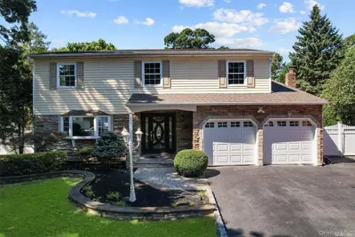 Photograph of 82 Woodview Lane