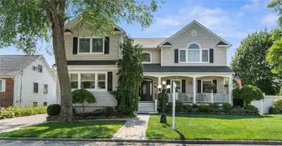 Photograph of 565 8th Street