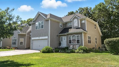 Photograph of 33 Sunflower Ridge Road