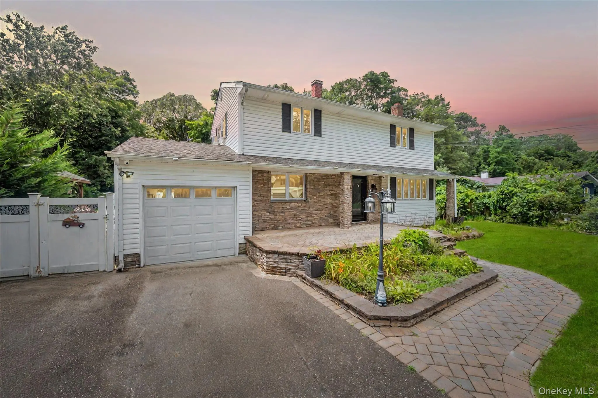 Photograph of 8 Brenner Road