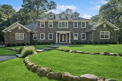 Photograph of 33 Bacon Road