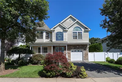 Photograph of 27 Dale Drive