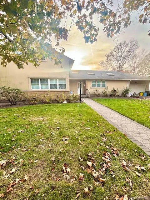 Photograph of 573 Fairway Drive
