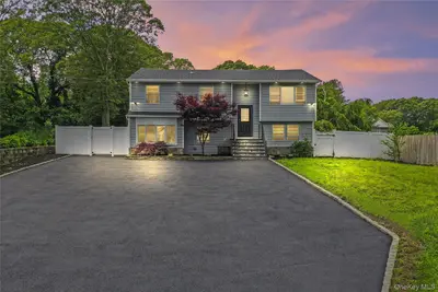 Photograph of 350 Holbrook Road