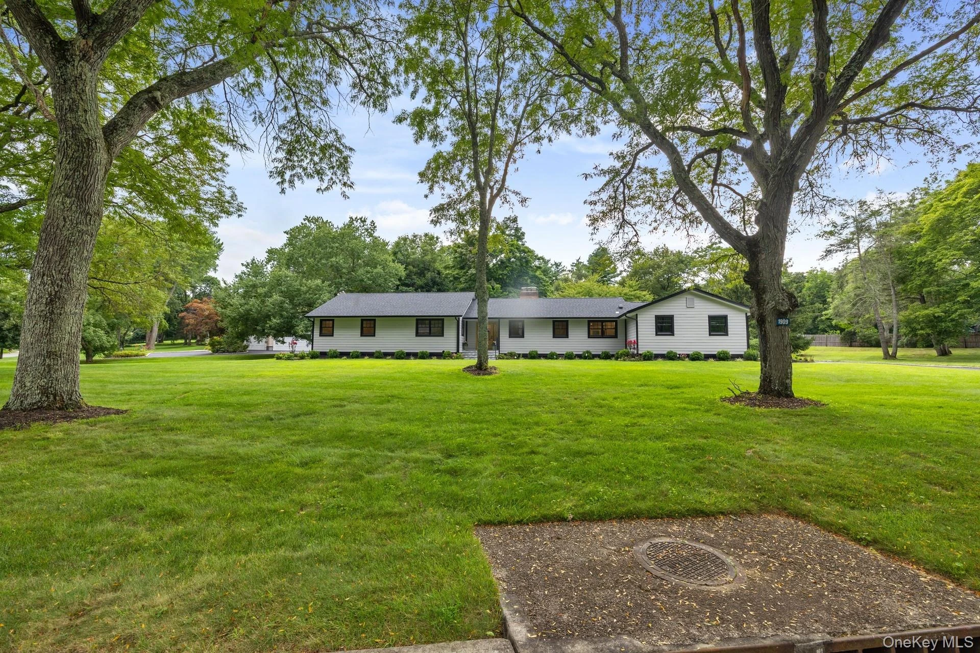 Photograph of 19 MICHAELS Lane