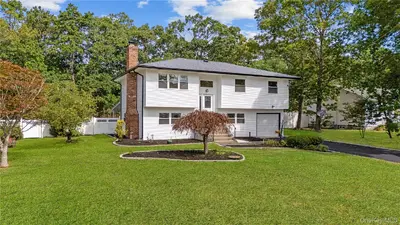 Photograph of 43 Chanel Drive
