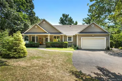 Photograph of 41 Park Drive