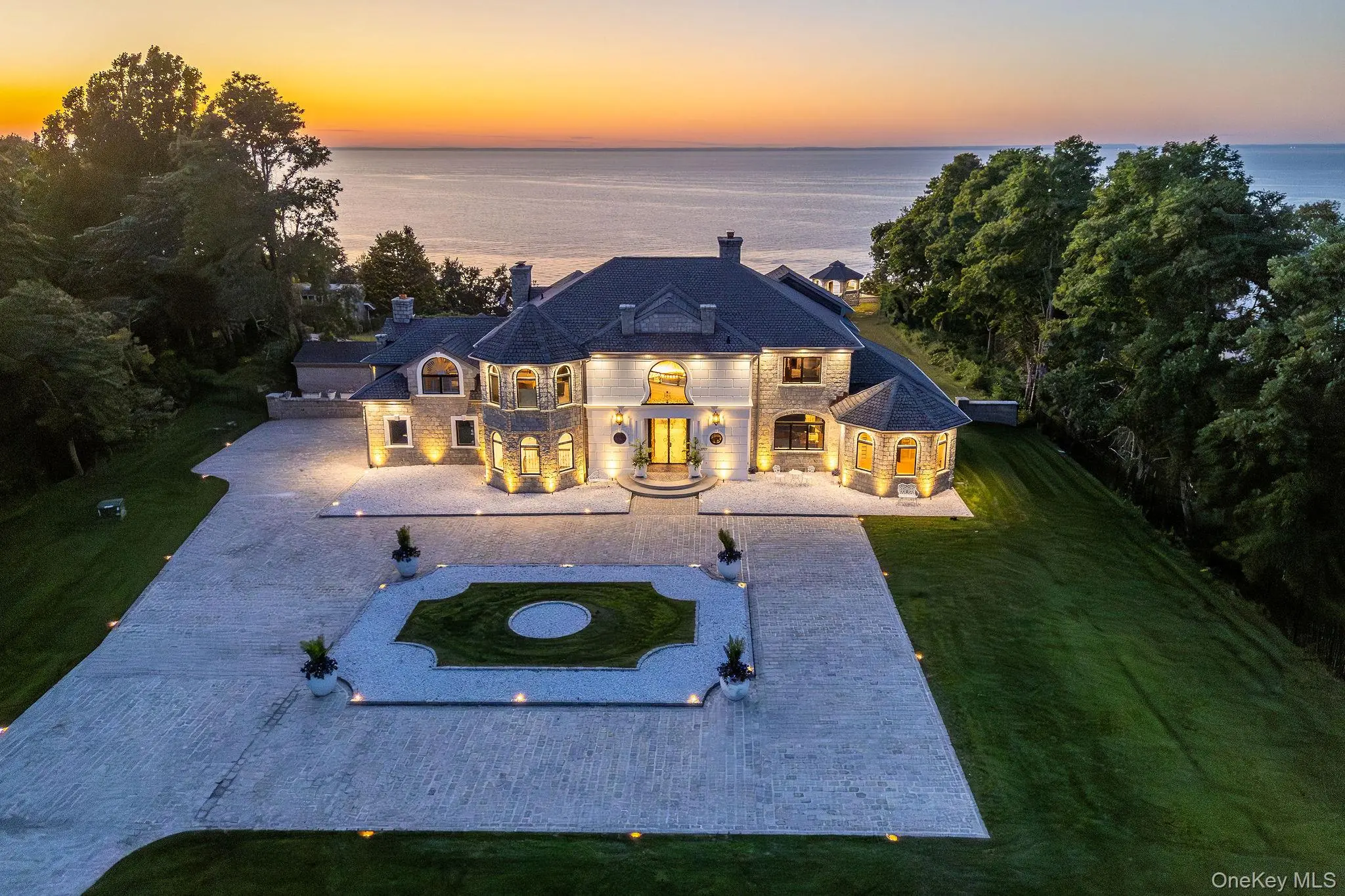 Photograph of 3875 Hallock Lane