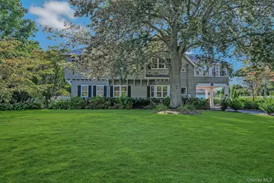 Photograph of 242 Handsome Avenue