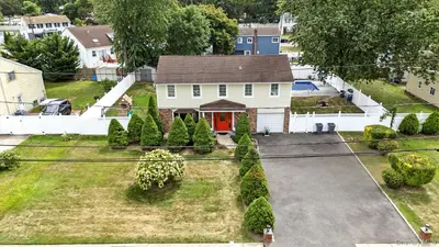 Photograph of 86 Riddle Street