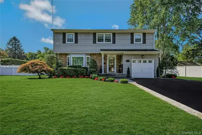 Photograph of 8 Gerek Avenue