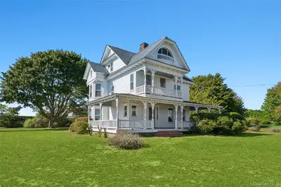 Photograph of 63 S Bay Ave