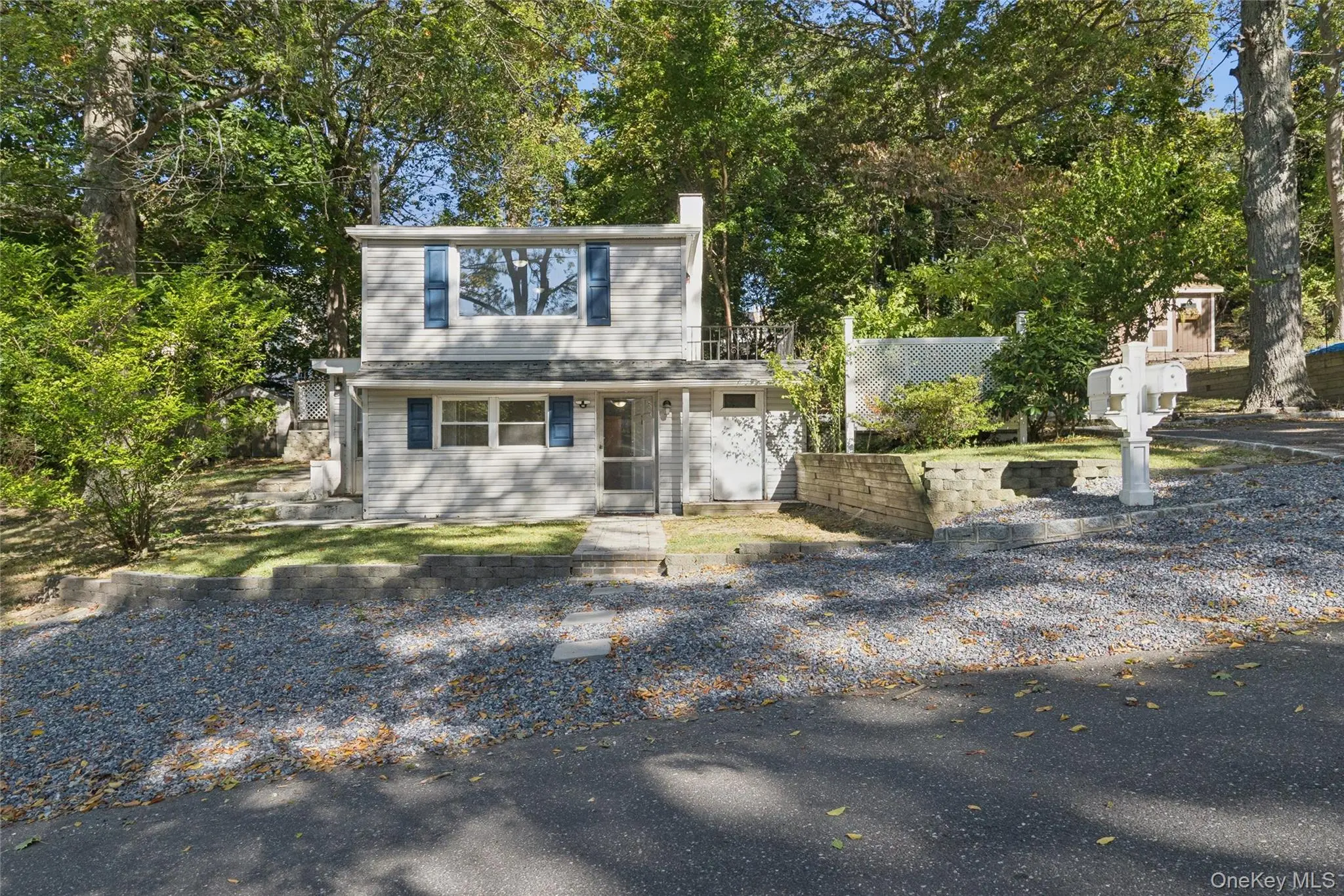 Photograph of 7 Yucca Road