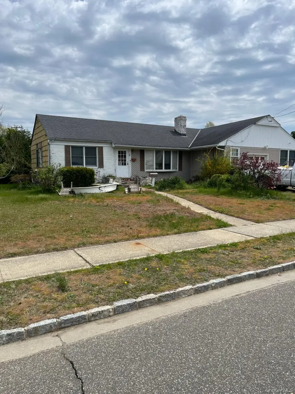 Photograph of 32 Nearwater Avenue