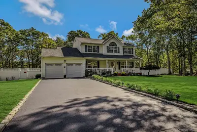 Photograph of 3 Farmhouse Drive