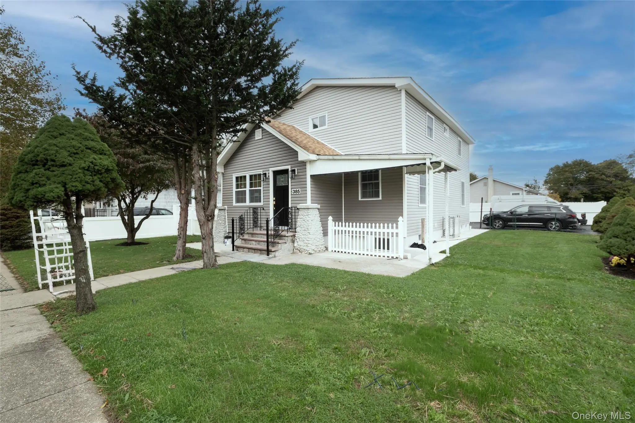 Photograph of 385 Clayton Street