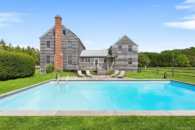 Photograph of 140 Damascus Road