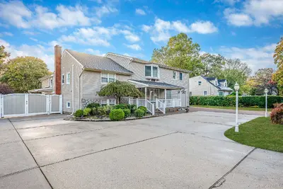 Photograph of 1655 Stein Drive