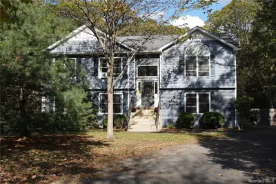 Photograph of 11 Pamela Drive