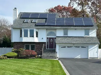 Photograph of 839 Pine Avenue