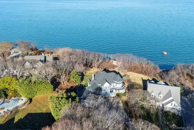 Photograph of 150 Landing Lane