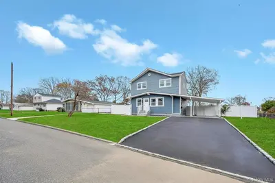 Photograph of 15 Duane Drive