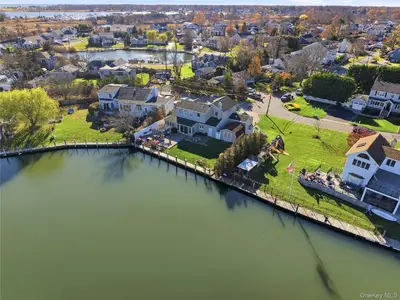 Photograph of 625 Edgewater Road
