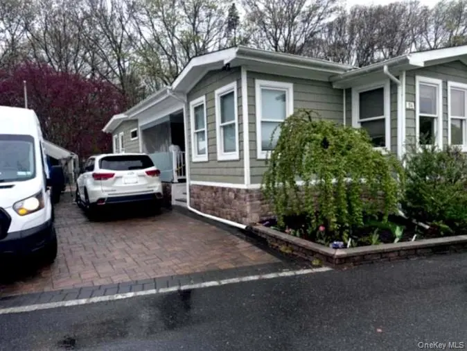 Photograph of 1795 Osborn Avenue