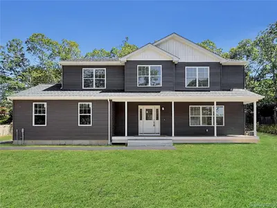Photograph of 120 River Road
