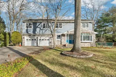 Photograph of 98 Auborn Avenue
