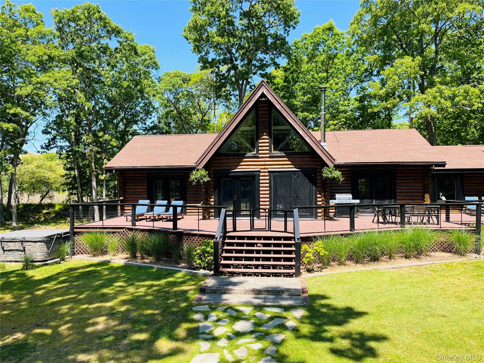 Photograph of 1710 Gull Pond Lane