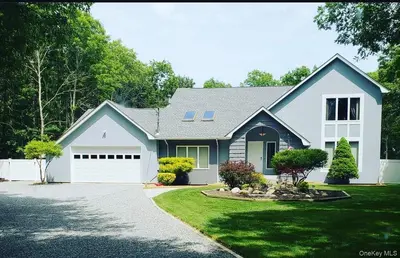 Photograph of 503 Wading River Road