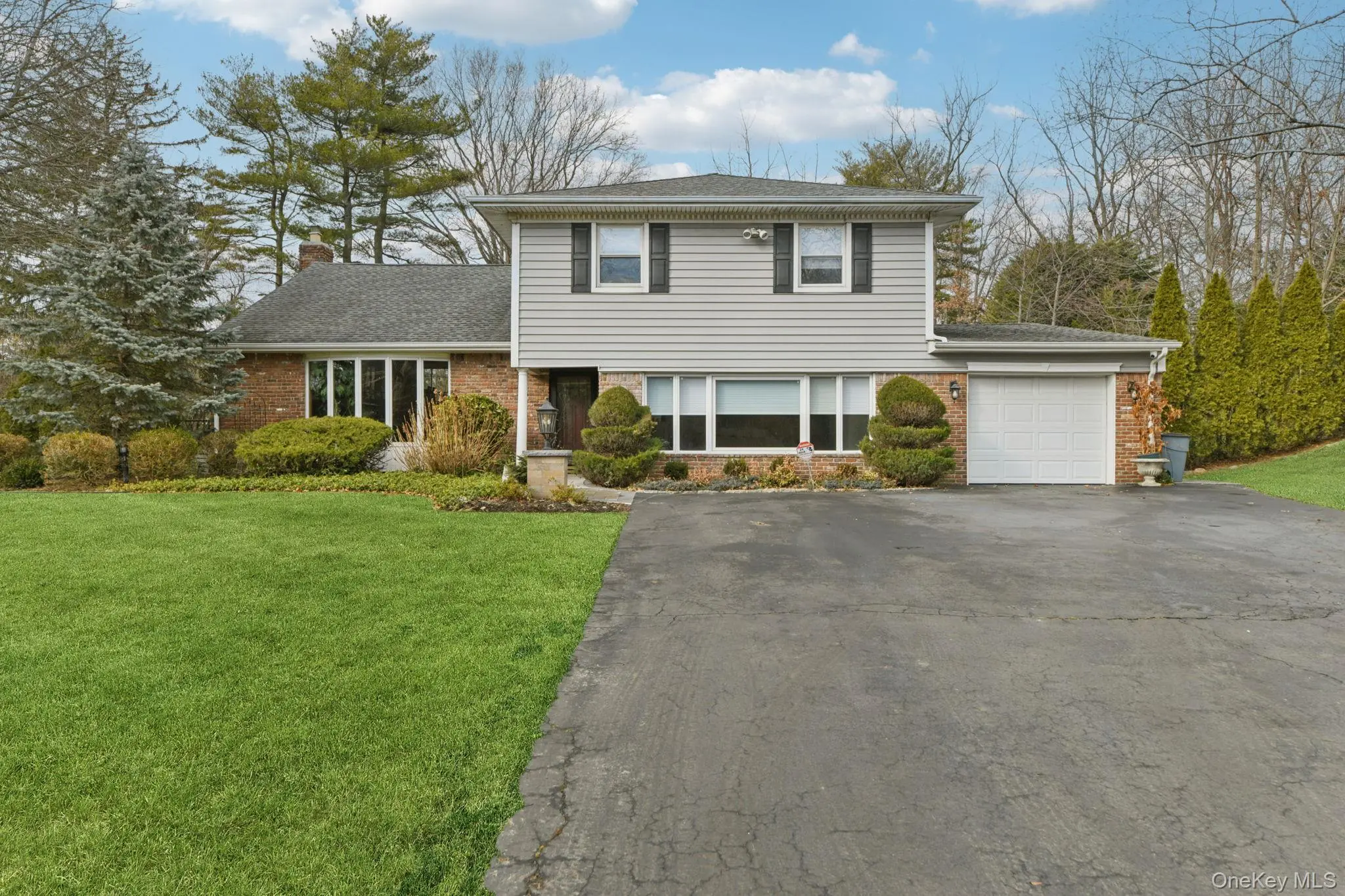 Photograph of 14 Fairway Drive