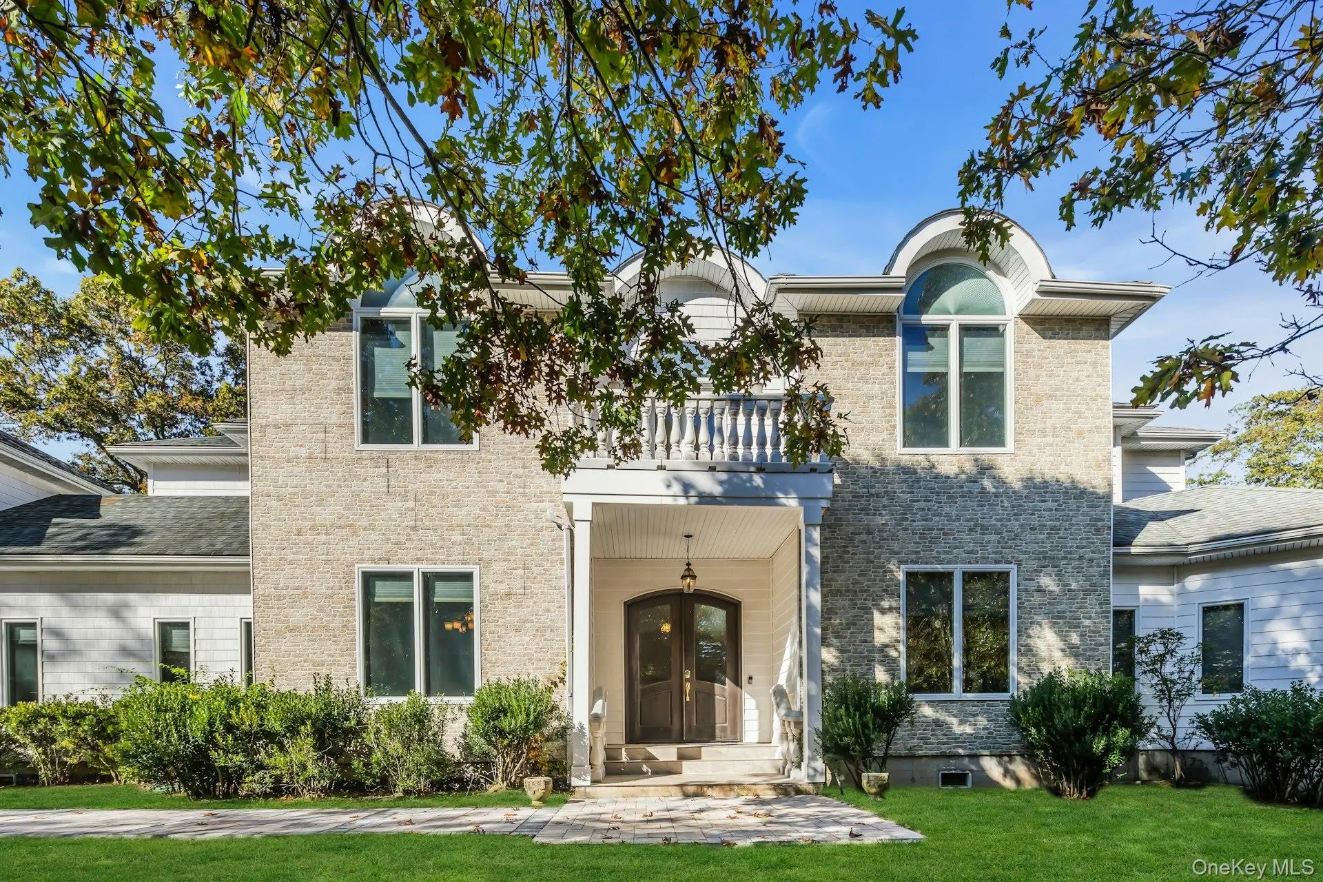 Photograph of 10 Bay Woods Drive