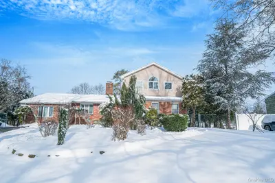 Photograph of 3 Huron Road