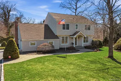 Photograph of 12 Fairway Drive