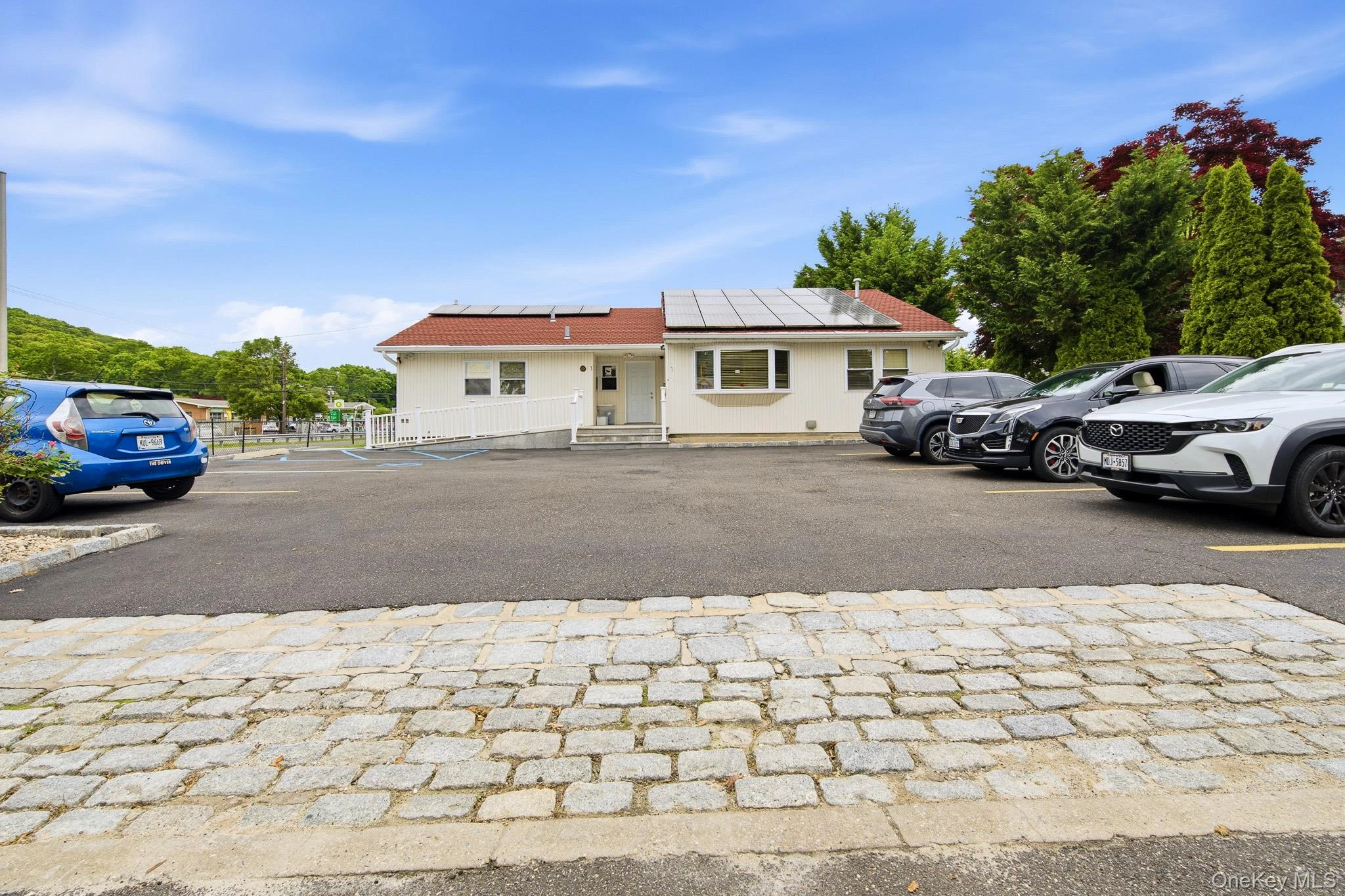 Photograph of 1 Arrowood Lane Lane